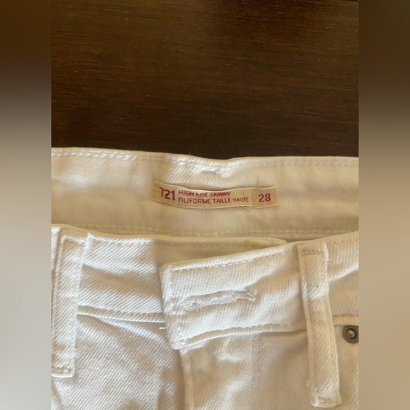 Levi’s white jeans - Picture 9 of 11